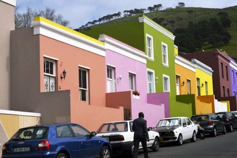 Colorful houses in the Bo Kaap neighborhood in Cape Town on a South Africa food tour
