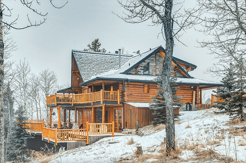 Banff cabins with hot tubs on VRBO
