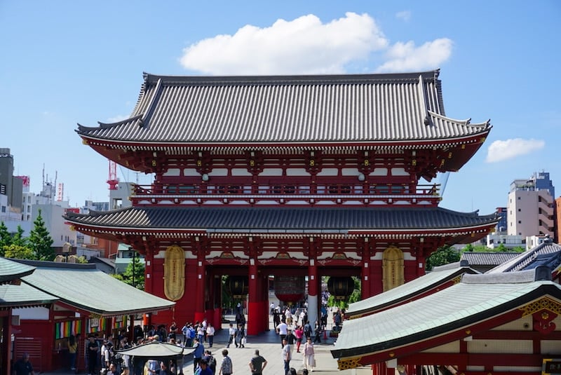 visiting Sensoji Temple Tokyo during a solo trip to Asia
