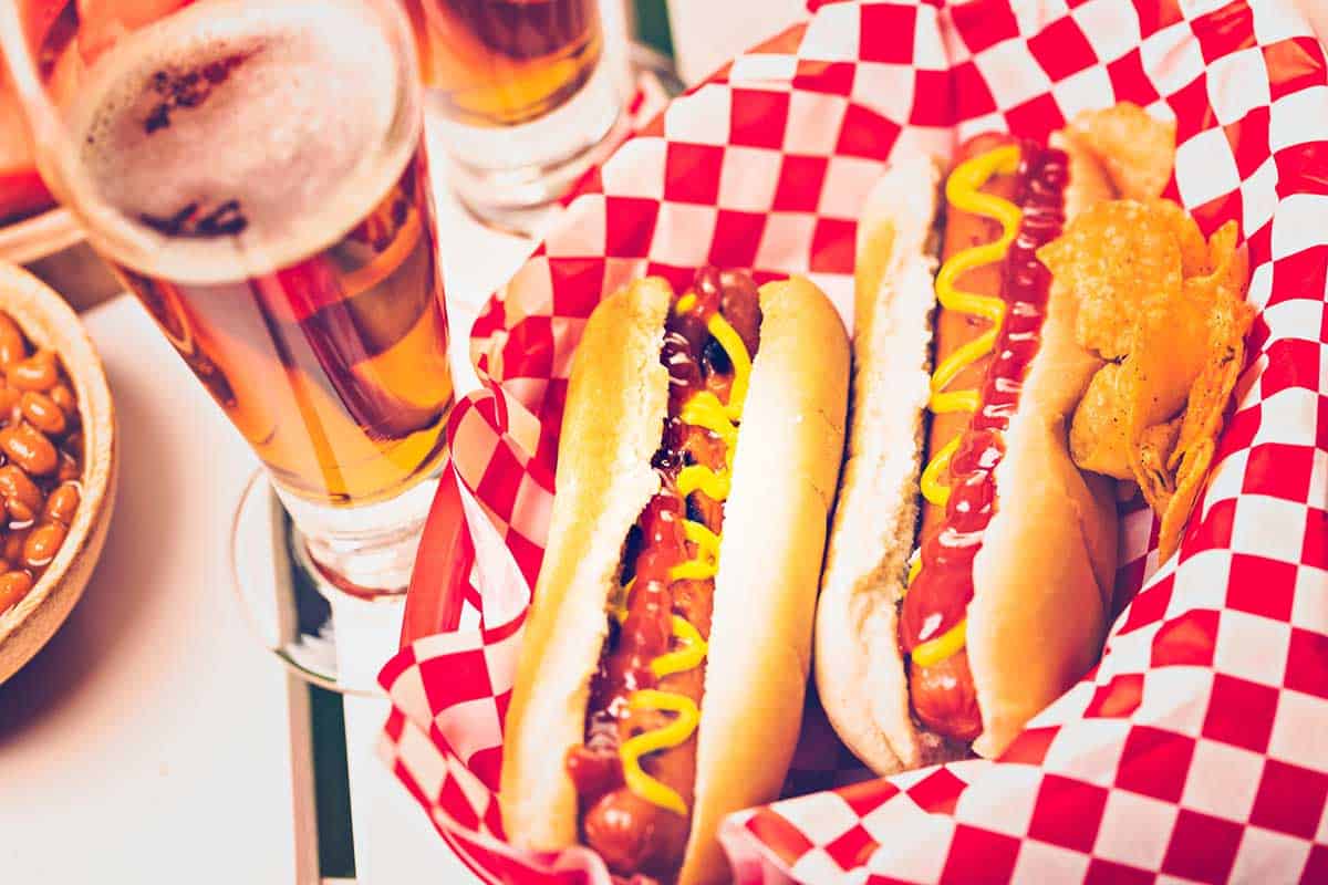 Hot dogs and beers.