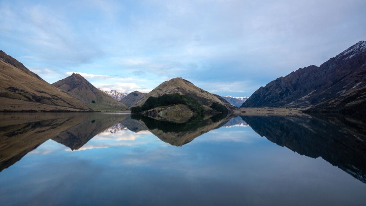 Bobs Cove Track, an easy short trail with stunning views •