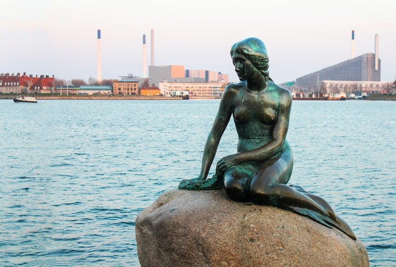 Copenhagen's famous Little Mermaid Statue 