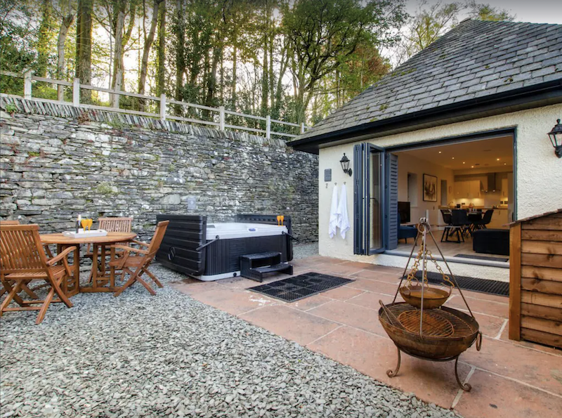 fire pit and outdoor hot tub at Bam Lodge at Applethwaite Hall near Windermere