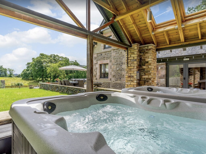 Luxury hot tub cottage in the Lake District