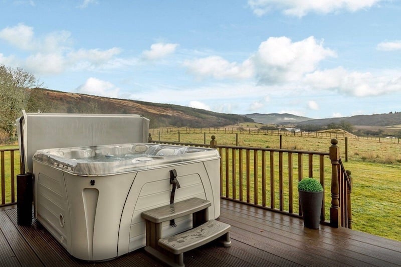 best lodges with hot tubs in Scotland