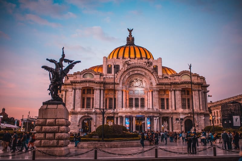 exterior of the Palacio de Bellas Artes at sunset