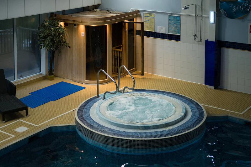 circular indoor Jacuzzi at the Buchanan Arms hot tub hotel in Glasgow, Scotland