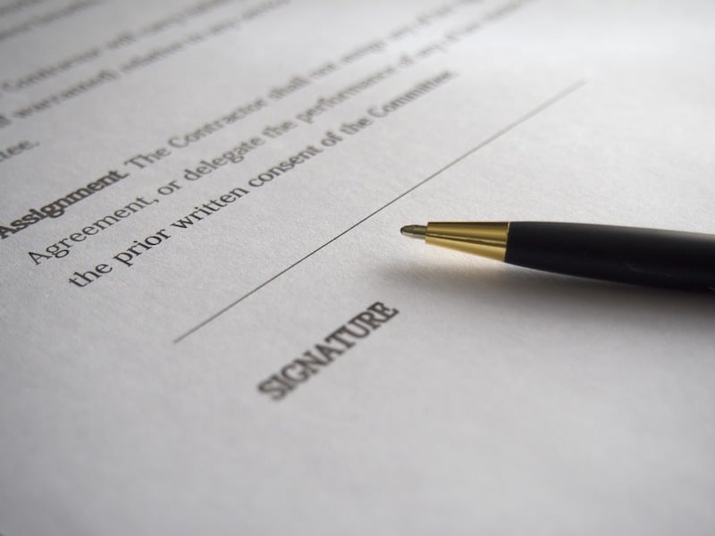 legal contract for bloggers